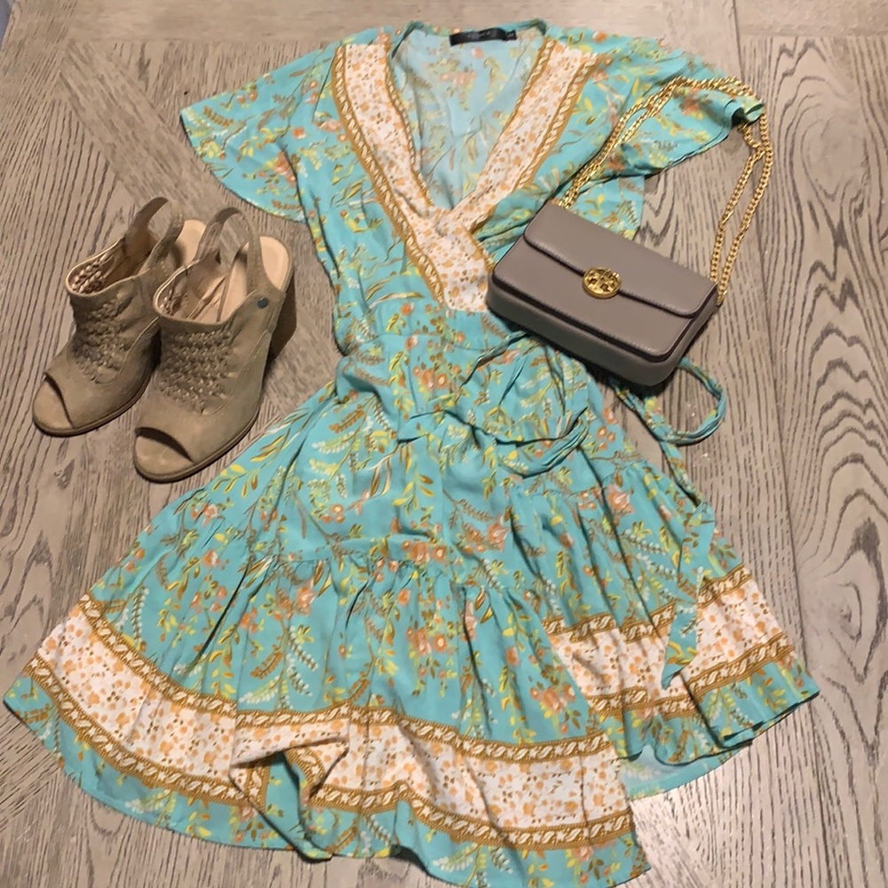 Women’s wrap dress-  size small